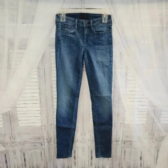 Vince. Riley Legging Jeans - Picture 1 of 2